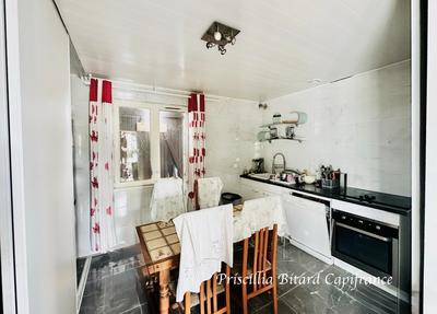 Maison - 112 m² - 7 pièces