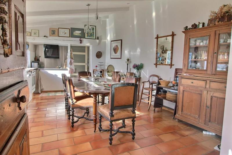 Maison - 180 m² - 6 pièces