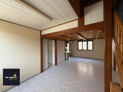 Maison - 250 m² - 5 pièces