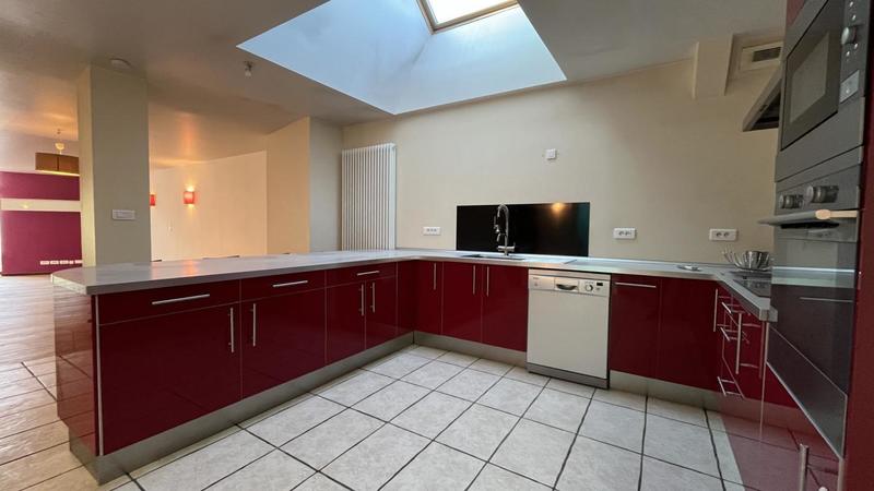 Duplex - 215 m² - 8 pièces