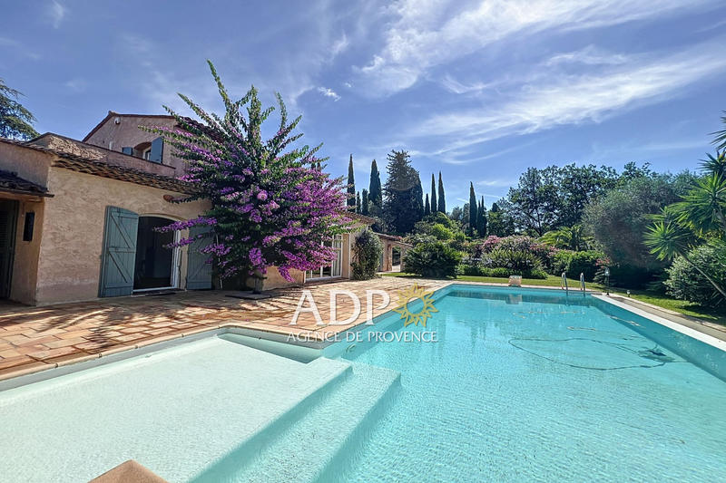 Maison - 194 m² - 6 pièces