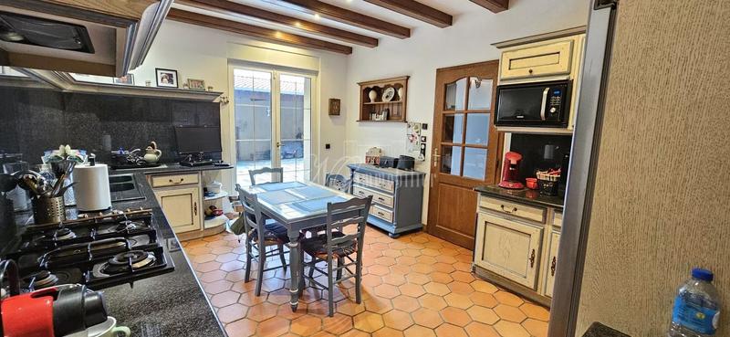 Maison de village - 295 m² - 7 pièces