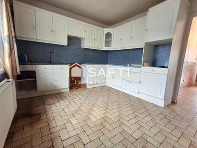 Maison - 95 m² - 5 pièces
