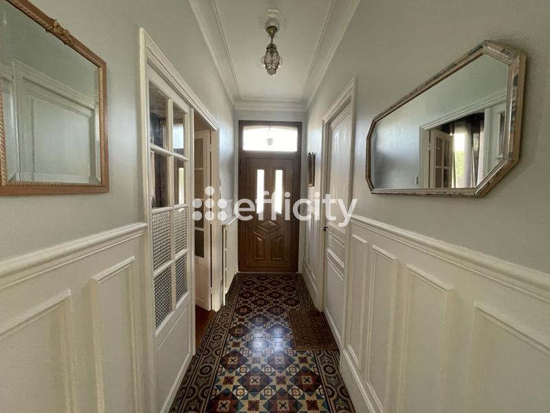 Maison - 184 m² - 6 pièces