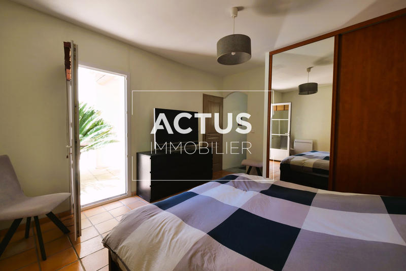 Maison - 195 m² - 9 pièces