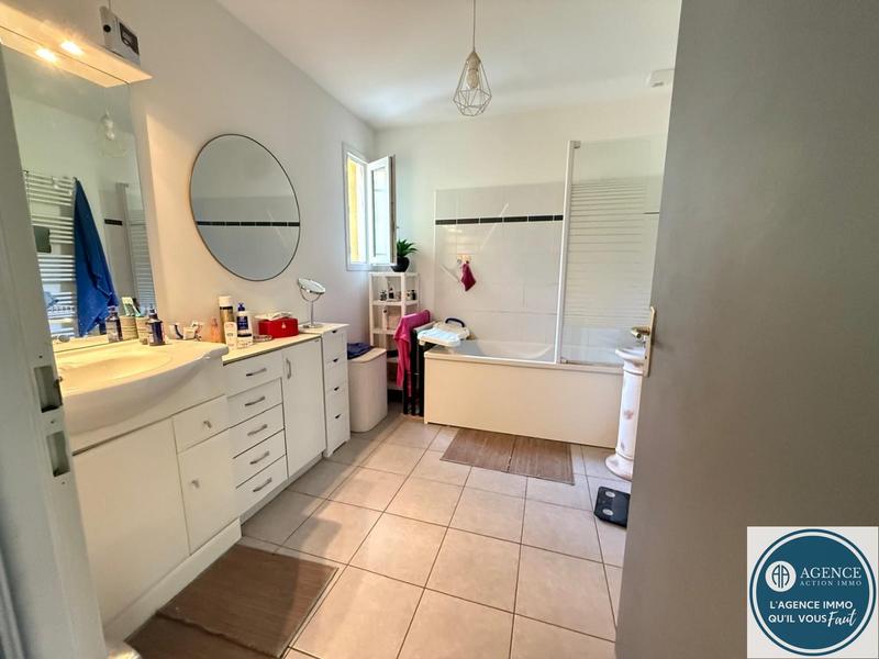 Maison - 92 m² - 4 pièces