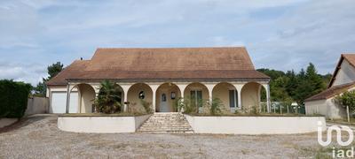 Maison - 252 m² - 10 pièces