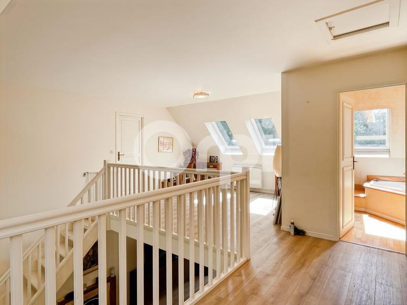 Maison - 167 m² - 5 pièces