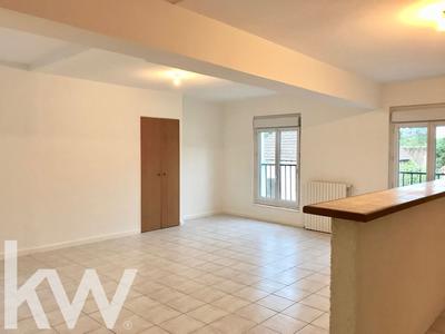 Appartement - 85 m² - 3 pièces