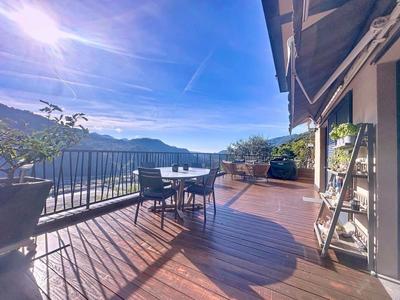 Maison - 183 m² - 5 pièces