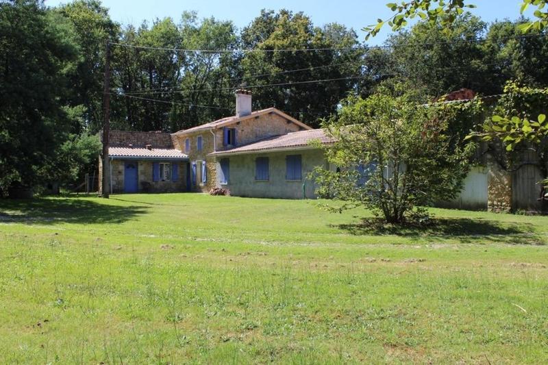 Maison - 250 m² - 10 pièces