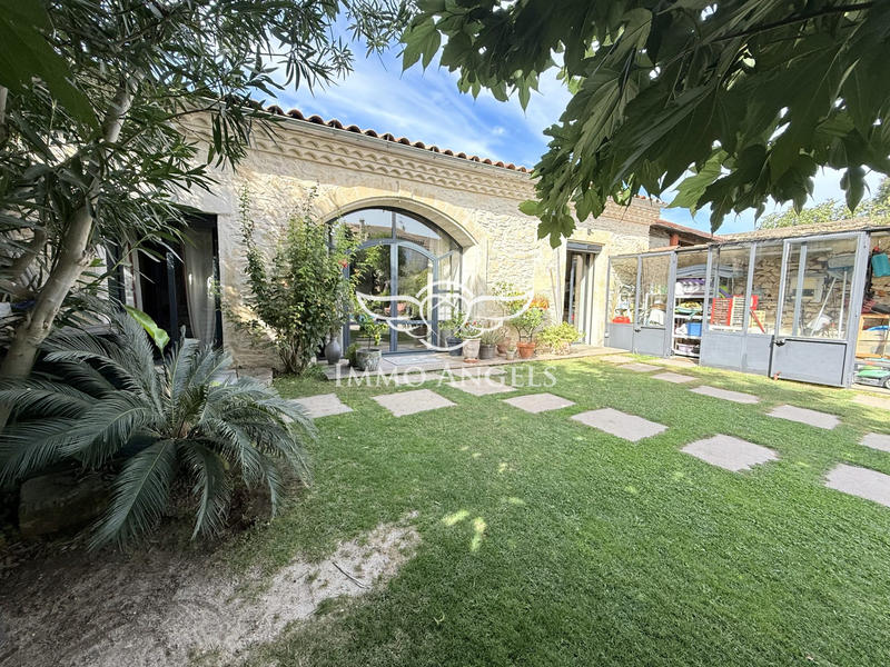 Maison ancienne - 261 m² - 8 pièces