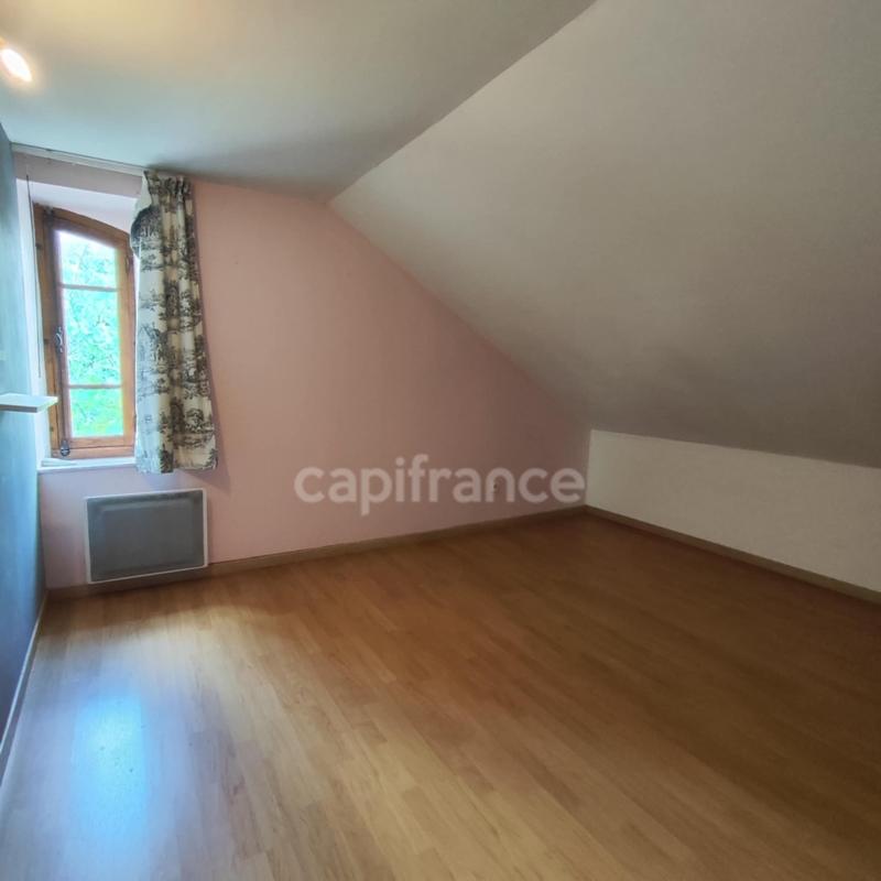 Maison - 210 m² - 10 pièces