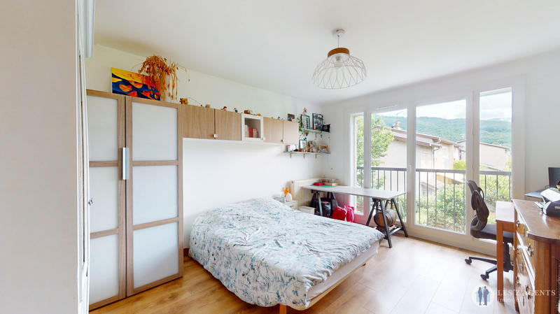 Maison - 97 m² - 5 pièces