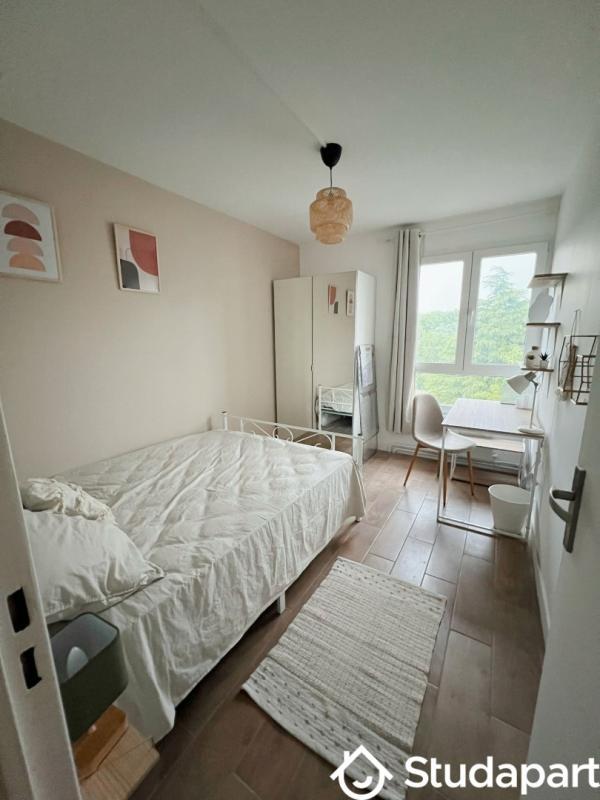 Chambre - 9 m² - 1 pièce