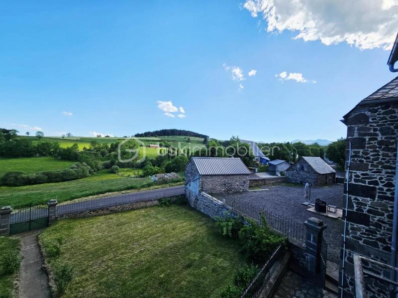 Propriété - 210 m² - 5 pièces