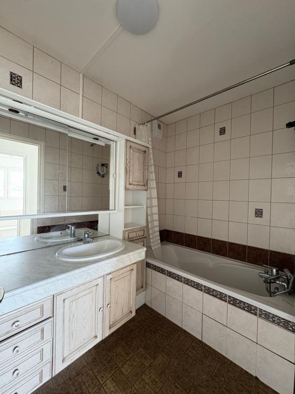 Appartement - 96 m² - 4 pièces