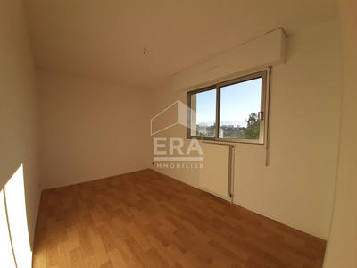 Appartement - 81 m² - 3 pièces