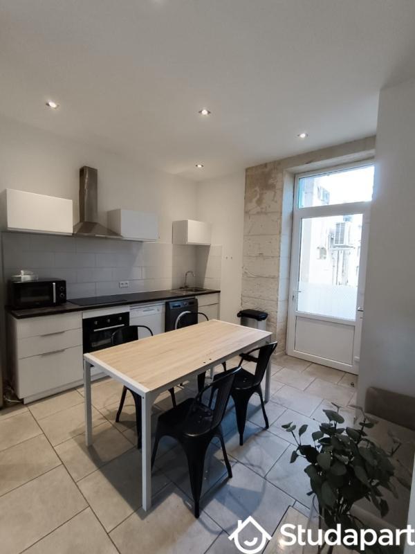 Chambre - 14 m² - 1 pièce