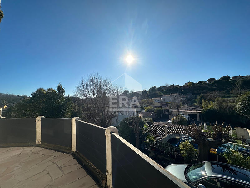 Appartement - 94 m² - 4 pièces