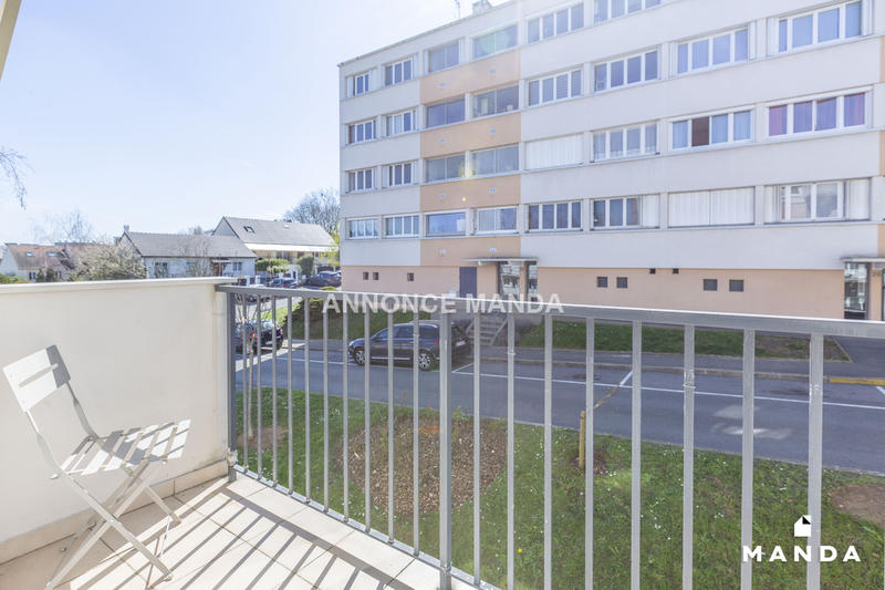 Chambre - 9 m² - 4 pièces