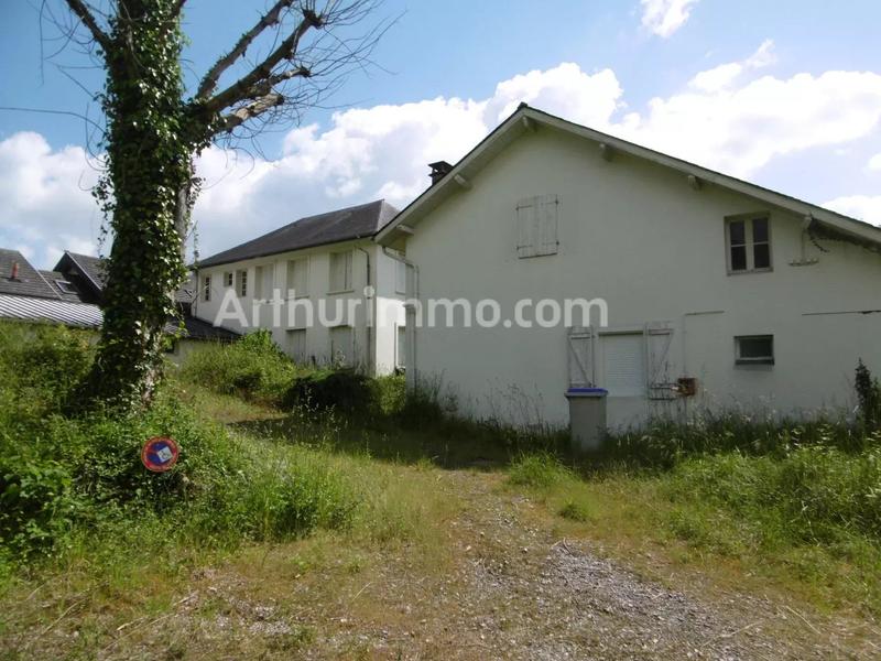 Maison - 570 m² - 31 pièces