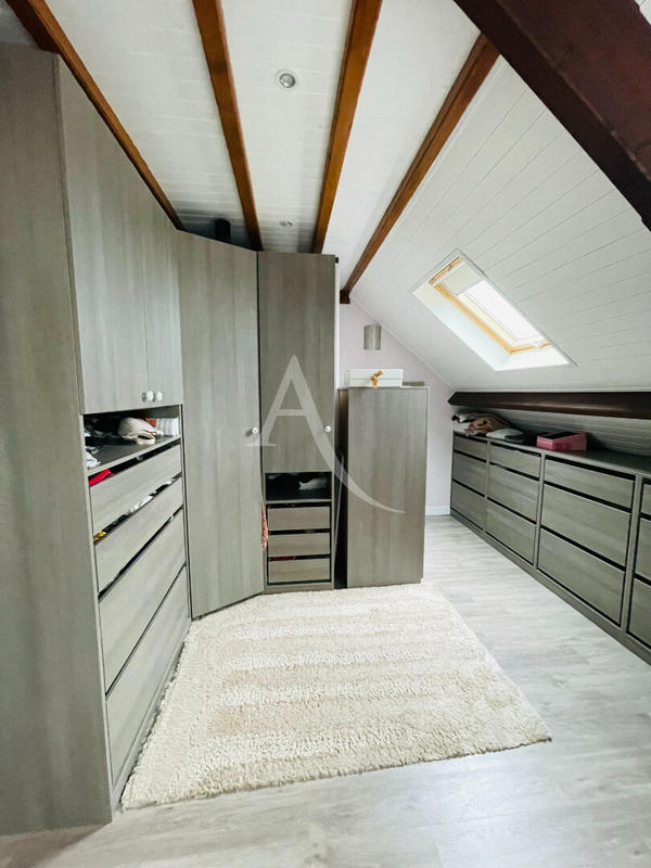 Maison - 161 m² - 7 pièces