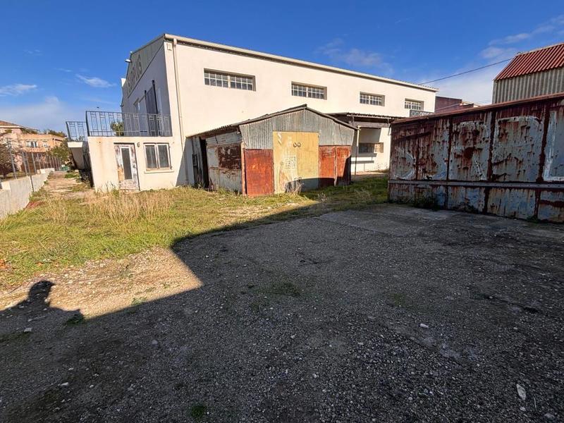 Local commercial - 714 m²