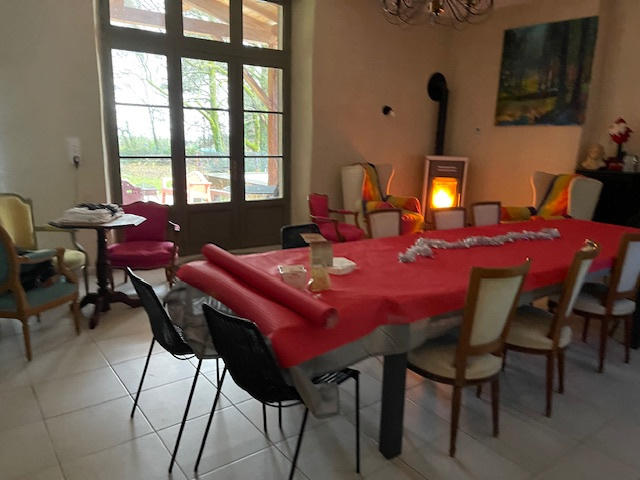 Propriété - 600 m² - 14 pièces