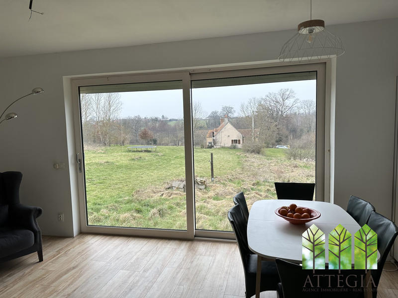 Maison traditionnelle - 151 m² - 7 pièces