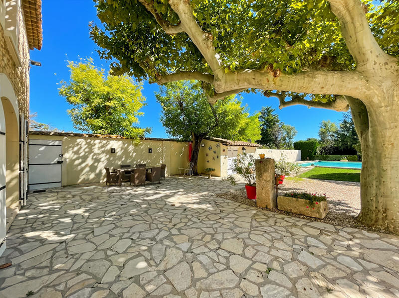 Maison - 250 m² - 6 pièces