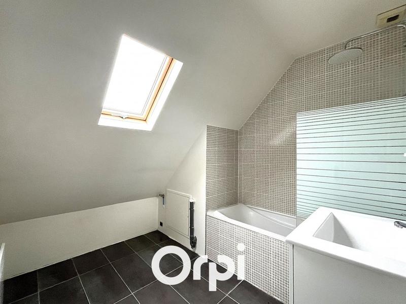 Maison - 96 m² - 4 pièces