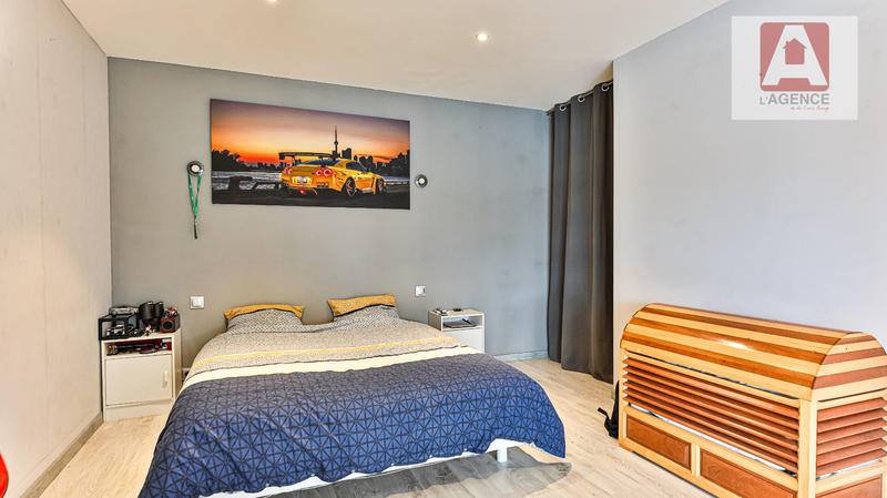 Maison - 281 m² - 6 pièces