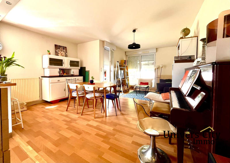 Appartement - 100 m² - 5 pièces