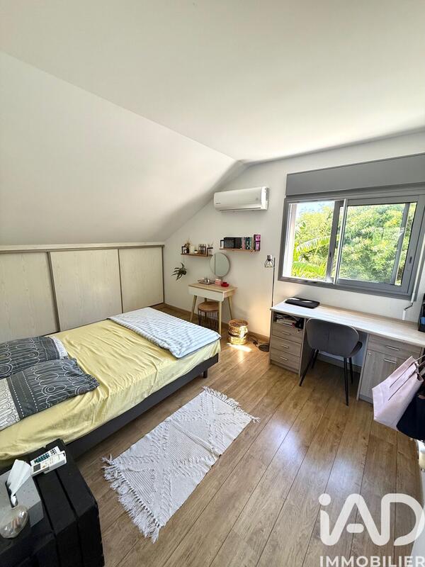 Maison - 143 m² - 6 pièces