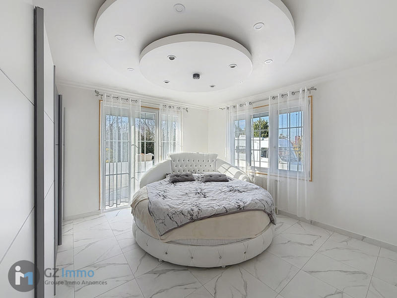 Maison - 246 m² - 6 pièces