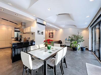 Maison contemporaine - 133 m² - 7 pièces