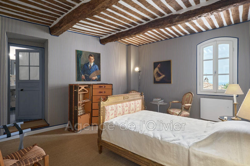 Maison - 451 m² - 13 pièces