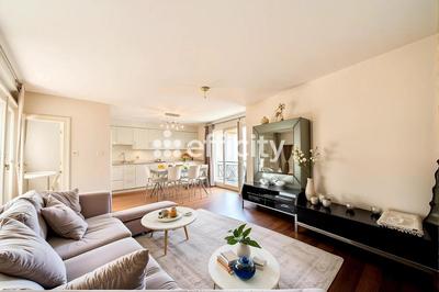 Appartement - 75 m² - 3 pièces