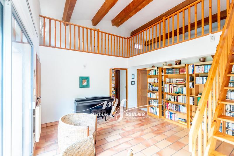 Maison - 258 m² - 8 pièces