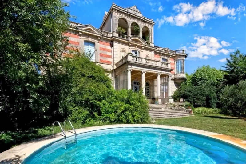 Propriété - 274 m² - 4 pièces