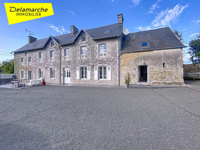 Maison - 233 m² - 7 pièces