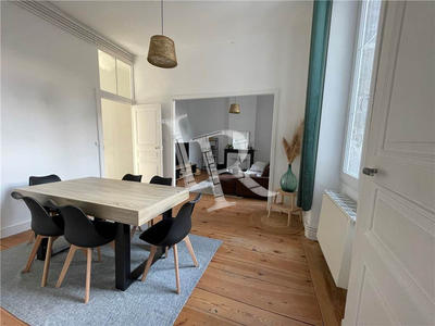 Appartement - 72 m² - 2 pièces