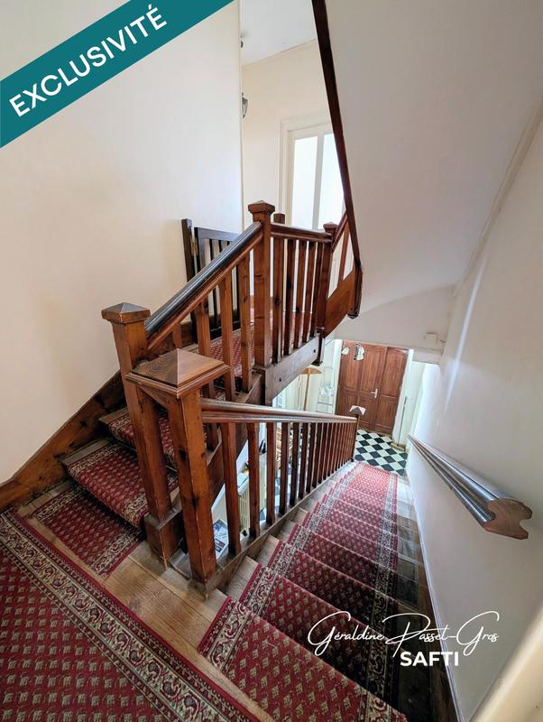 Maison - 334 m² - 12 pièces