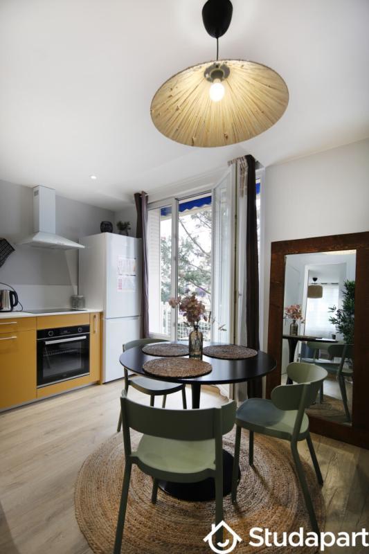 Chambre - 9 m² - 1 pièce