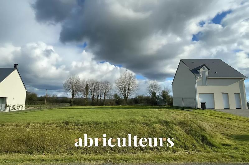 Terrain constructible - 884 m²