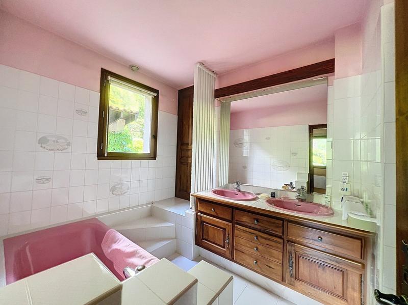 Maison - 158 m² - 6 pièces