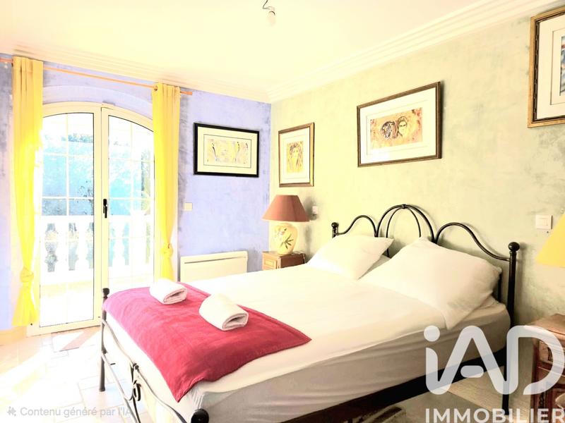 Maison - 300 m² - 7 pièces