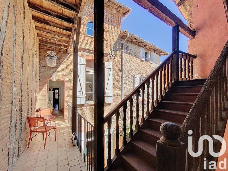 Maison - 393 m² - 10 pièces