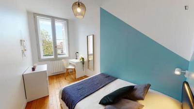 Chambre - 11 m² - 4 pièces